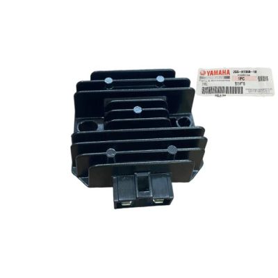 رگولاتور برقمدل موتور: WR155Rاصالت: Genuine Parts (فابریک کارخانه)کیفیت: OEMنصب: فابریک، بدون تغییرمناسب: موتورهای اندرو، تریل و کراس مزایای استفاده از شارژر اصلیجلوگیری از سوختن باتریمحافظت از ECU و سیم‌کشیشارژ یکنواخت و استانداردعمر طولانی‌تر نسبت به نمونه‌های متفرقه متا توضیحات (Meta Description)شارژر اصلی یاماها WR155R جنیون پارت، قطعه فابریک و اورجینال تنظیم برق و شارژ باتری. عرضه‌کننده لوازم یدکی اصلی دیلیوار در سایت لوازم خاص با ضمانت اصالت. 